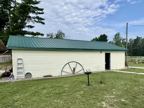 3921 Pratt Lk, Gladwin, MI 48624 photo 8