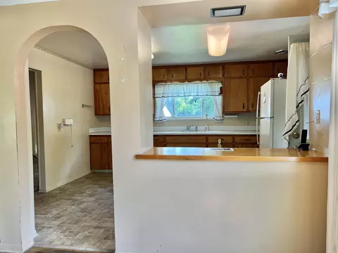 11402 E Potter, Davison, MI 48423 photo 3