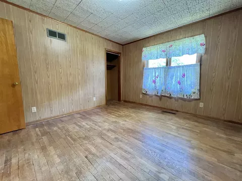 11402 E Potter, Davison, MI 48423 photo 9
