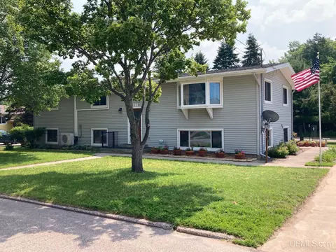 707 Craig, Marquette, MI 49855