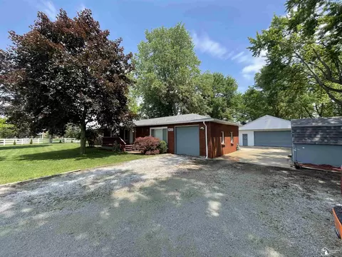 3422 Bluebush, Monroe, MI 48162