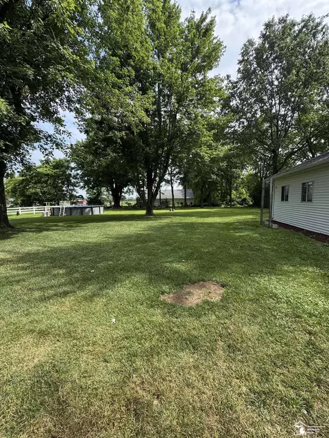 3422 Bluebush, Monroe, MI 48162 photo 4