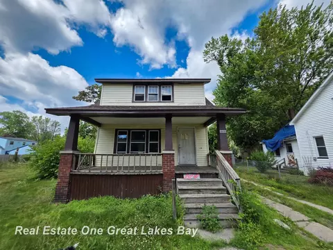 2439 Hermansau, Saginaw, MI 48602