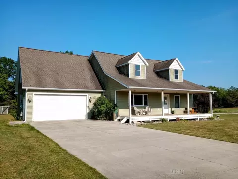 Exterior - 8226 Red Pne, Harrison, MI 48625 photo 3 of 15