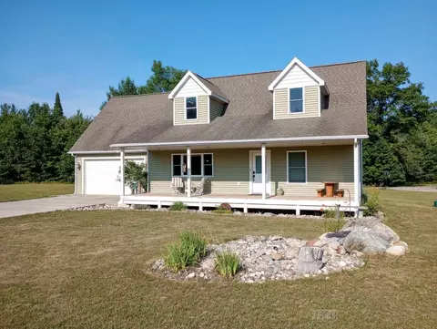Exterior - 8226 Red Pne, Harrison, MI 48625 photo 4 of 15