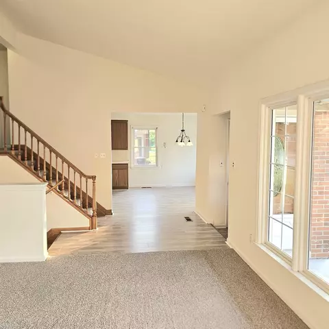 Living - 17814 Rainbow, Fraser, MI 48026 photo 3 of 4