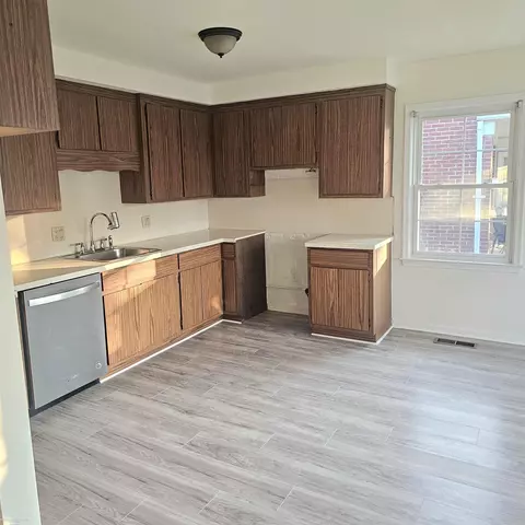 Kitchen - 17814 Rainbow, Fraser, MI 48026 photo 2 of 2