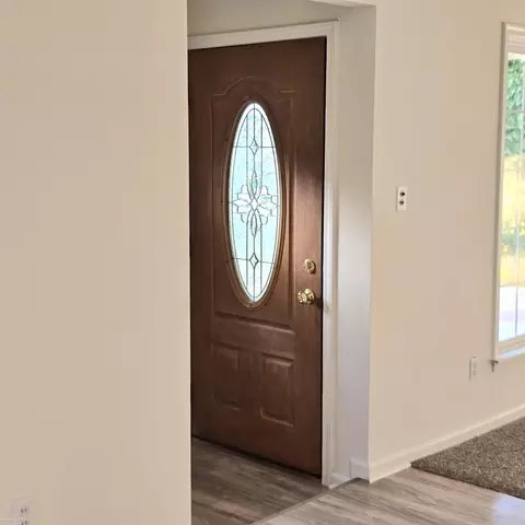 Entry Way - 17814 Rainbow, Fraser, MI 48026 photo 1 of 2