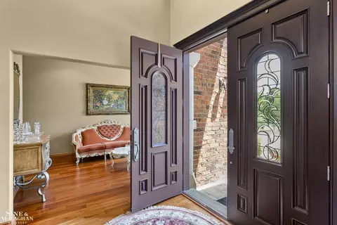 Entry Way - 404 Linkside, Saint Clair, MI 48079 photo 1 of 5