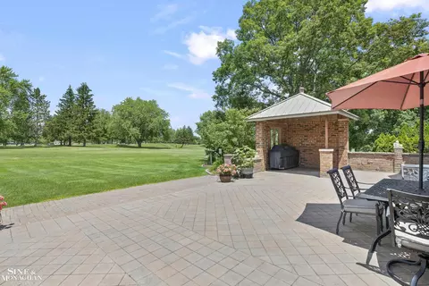 Exterior - 404 Linkside, Saint Clair, MI 48079 photo 4 of 11