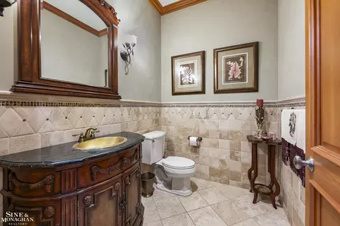 Bath - 404 Linkside, Saint Clair, MI 48079 photo 1 of 9