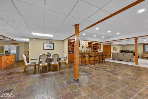 Dining - 404 Linkside, Saint Clair, MI 48079 photo 6 of 6