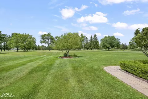 Exterior - 404 Linkside, Saint Clair, MI 48079 photo 5 of 11