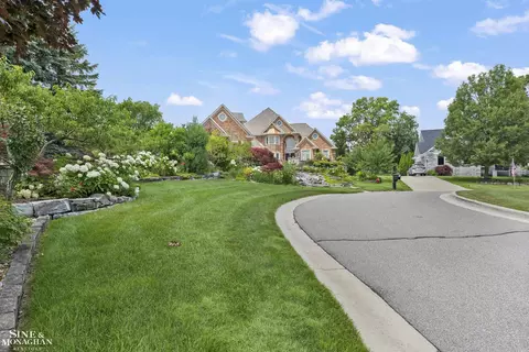 Exterior - 404 Linkside, Saint Clair, MI 48079 photo 10 of 11