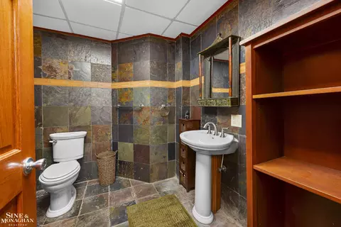 Bath - 404 Linkside, Saint Clair, MI 48079 photo 8 of 9