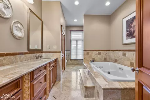 Bath - 404 Linkside, Saint Clair, MI 48079 photo 2 of 9