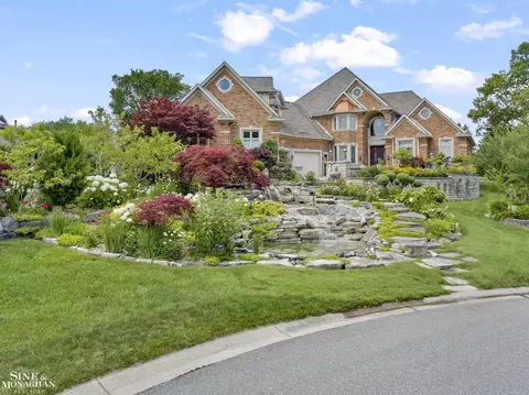 Exterior - 404 Linkside, Saint Clair, MI 48079 photo 2 of 11
