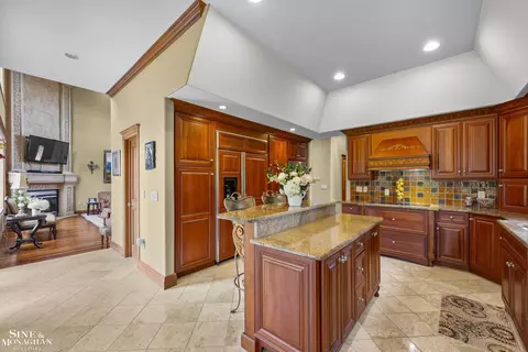 Kitchen - 404 Linkside, Saint Clair, MI 48079 photo 4 of 7