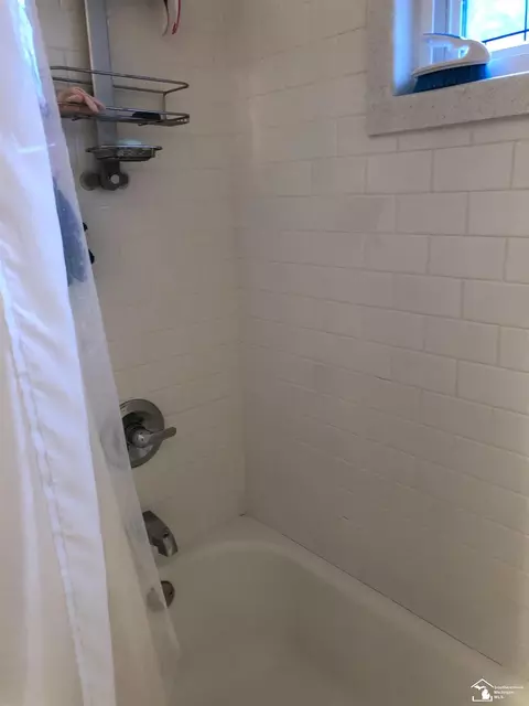 Bath - 8095 Oak, Taylor, MI 48180 photo 2 of 2