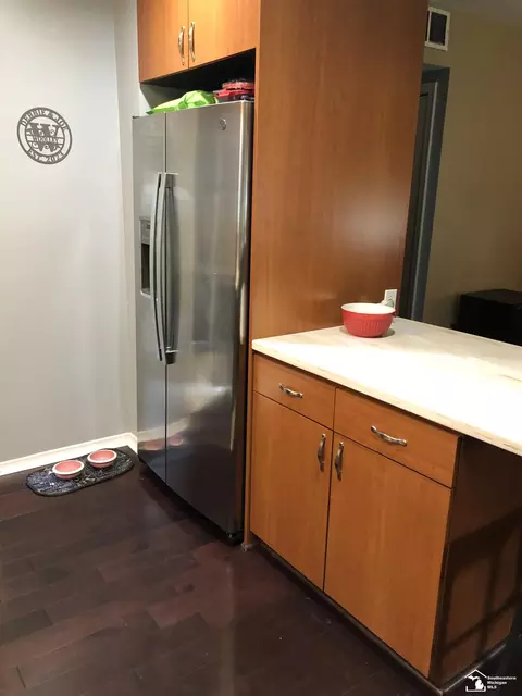 Kitchen - 8095 Oak, Taylor, MI 48180 photo 2 of 2