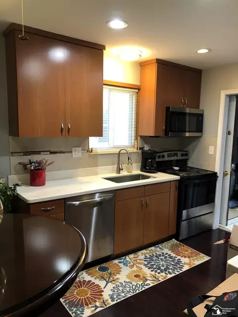 Kitchen - 8095 Oak, Taylor, MI 48180 photo 1 of 2