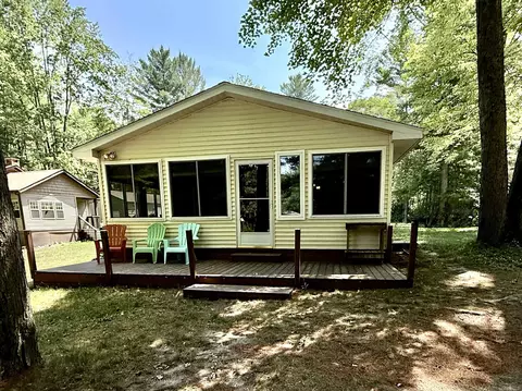 4553 River, Alger, MI 48610