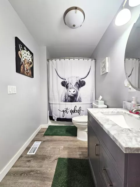 Bath - 9260 Busch, Birch Run, MI 48415 photo 1 of 4