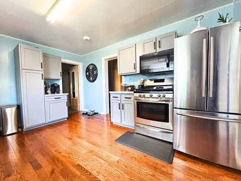 Kitchen - 9260 Busch, Birch Run, MI 48415 photo 3 of 5