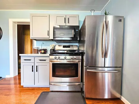 Kitchen - 9260 Busch, Birch Run, MI 48415 photo 4 of 5