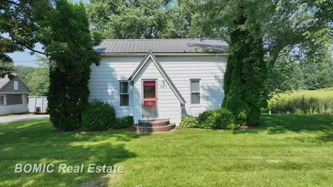 6685 State, Millington, MI 48746