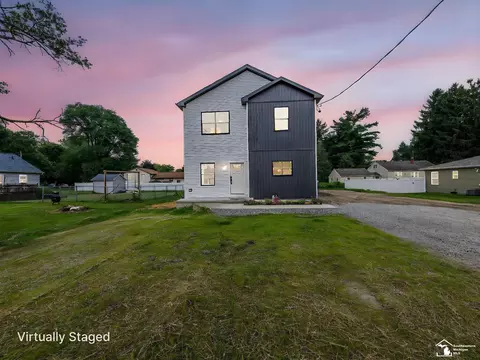 Exterior - 15604 Pine, Monroe, MI 48161 photo 2 of 8