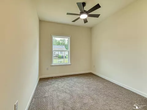 Bedroom - 15604 Pine, Monroe, MI 48161 photo 9 of 10