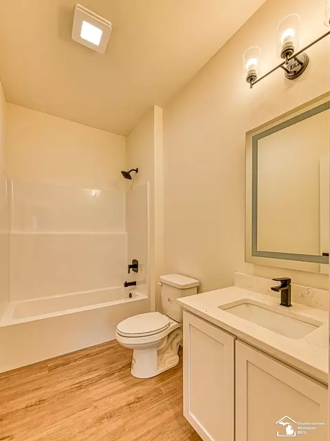 Bath - 15604 Pine, Monroe, MI 48161 photo 4 of 4