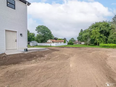 Exterior - 15604 Pine, Monroe, MI 48161 photo 5 of 8