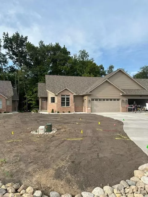 1663 Rivers Edge, Adrian, MI 49221