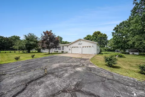 2000 Wells, Dundee, MI 48131 photo 3