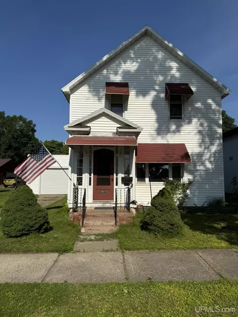 1017 River, Iron Mountain, MI 49801