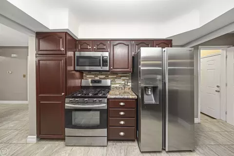 Kitchen - 23209 Harrellson, Macomb, MI 48042 photo 5 of 5