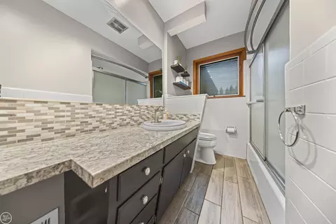 Bath - 23209 Harrellson, Macomb, MI 48042 photo 2 of 2