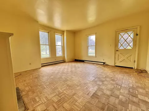 Living - 218 E Rising, Davison, MI 48423 photo 2 of 3