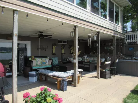 Exterior - 2597 Co Rd Ggt, Ishpeming, MI 49849 photo 4 of 27