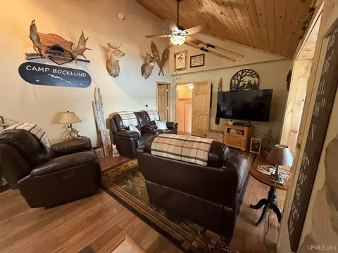 Living - 2597 Co Rd Ggt, Ishpeming, MI 49849 photo 3 of 7