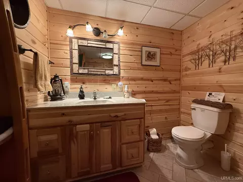 Bath - 2597 Co Rd Ggt, Ishpeming, MI 49849 photo 6 of 6