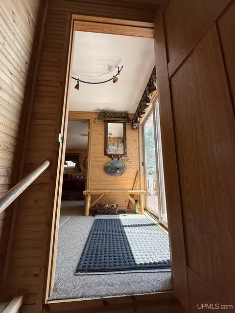 Entry Way - 2597 Co Rd Ggt, Ishpeming, MI 49849 photo 6 of 6
