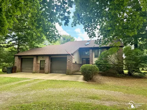 5711 Wells, Petersburg, MI 49270