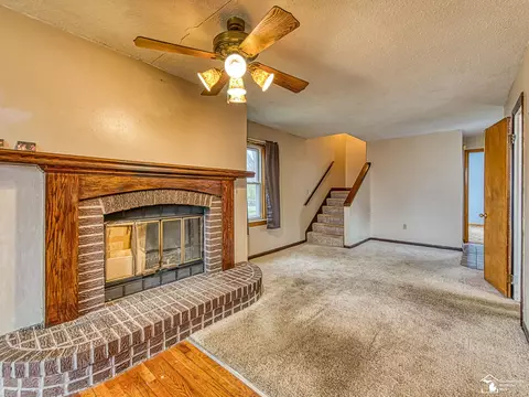 Living - 3610 Stewart, Monroe, MI 48162 photo 7 of 9