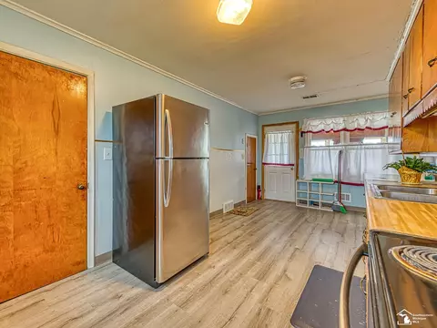 Kitchen - 3610 Stewart, Monroe, MI 48162 photo 4 of 4