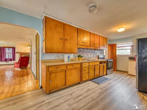 Kitchen - 3610 Stewart, Monroe, MI 48162 photo 2 of 4