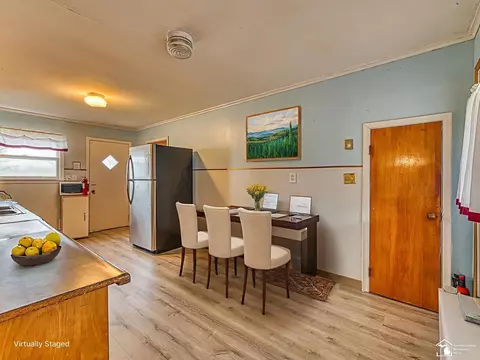 Dining - 3610 Stewart, Monroe, MI 48162 photo 2 of 2