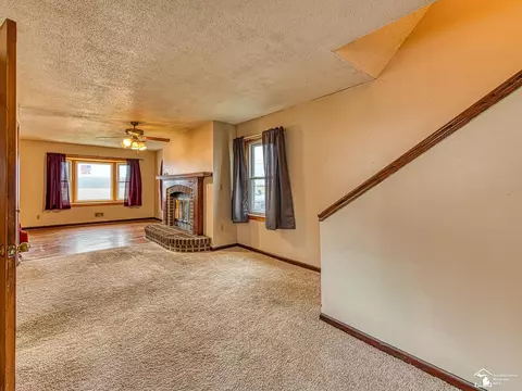 Living - 3610 Stewart, Monroe, MI 48162 photo 9 of 9